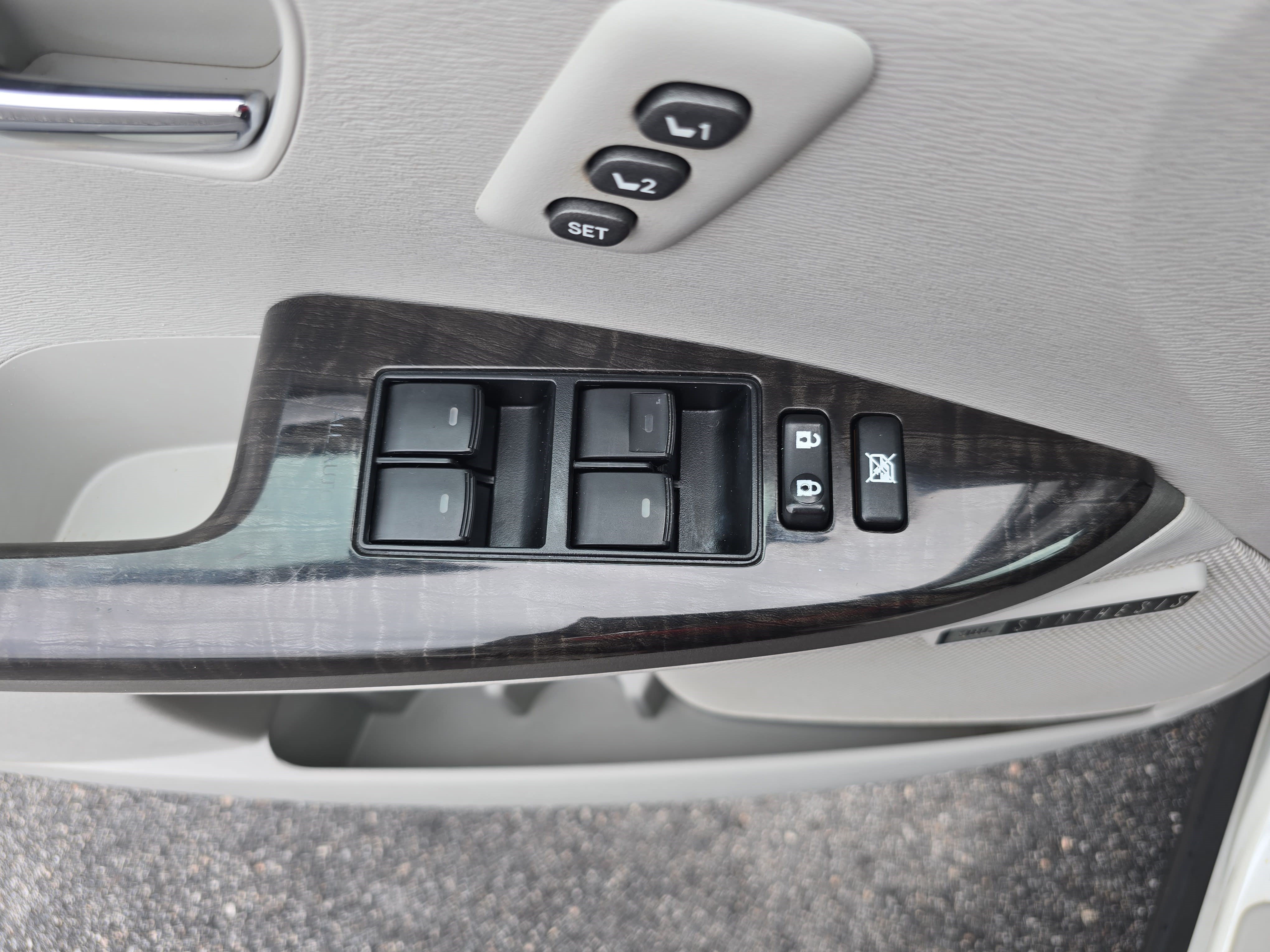 Used 2013 Toyota Venza XLE w/ XLE Premium Pkg FWD image 28