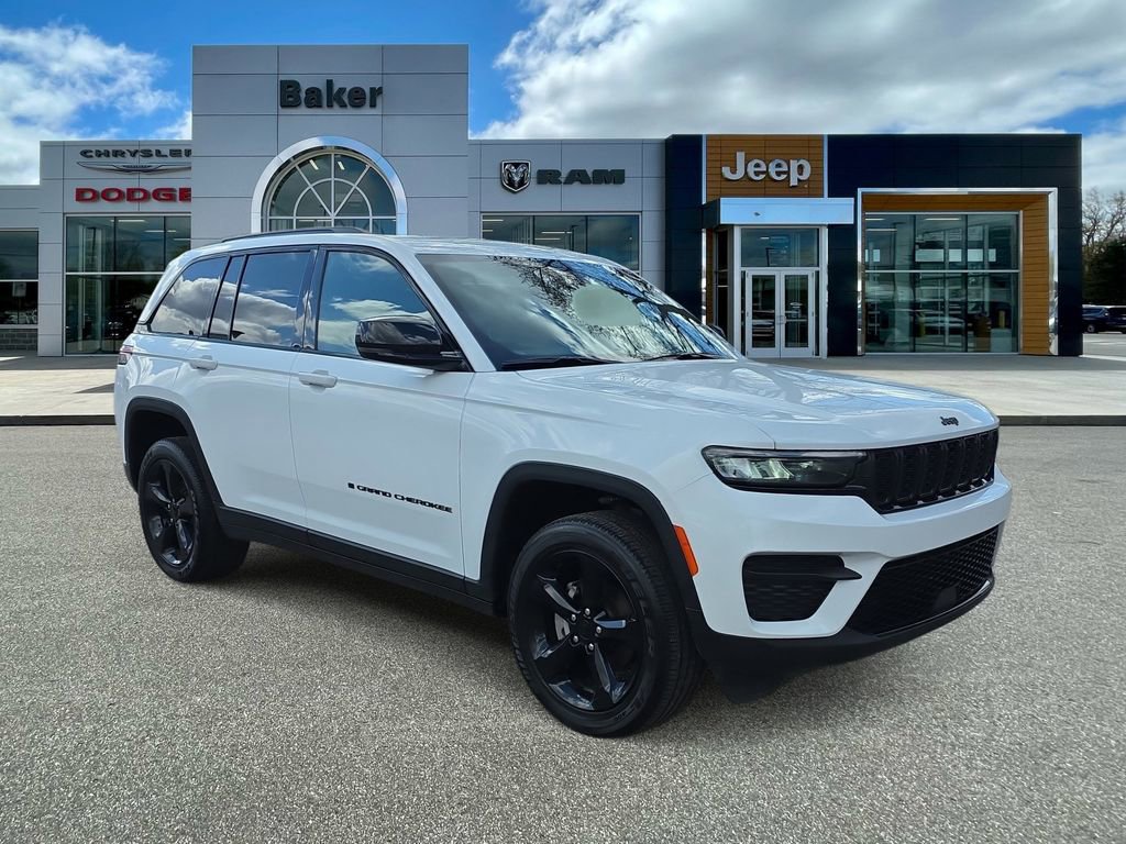 Used 2025 Jeep Grand Cherokee Altitude
