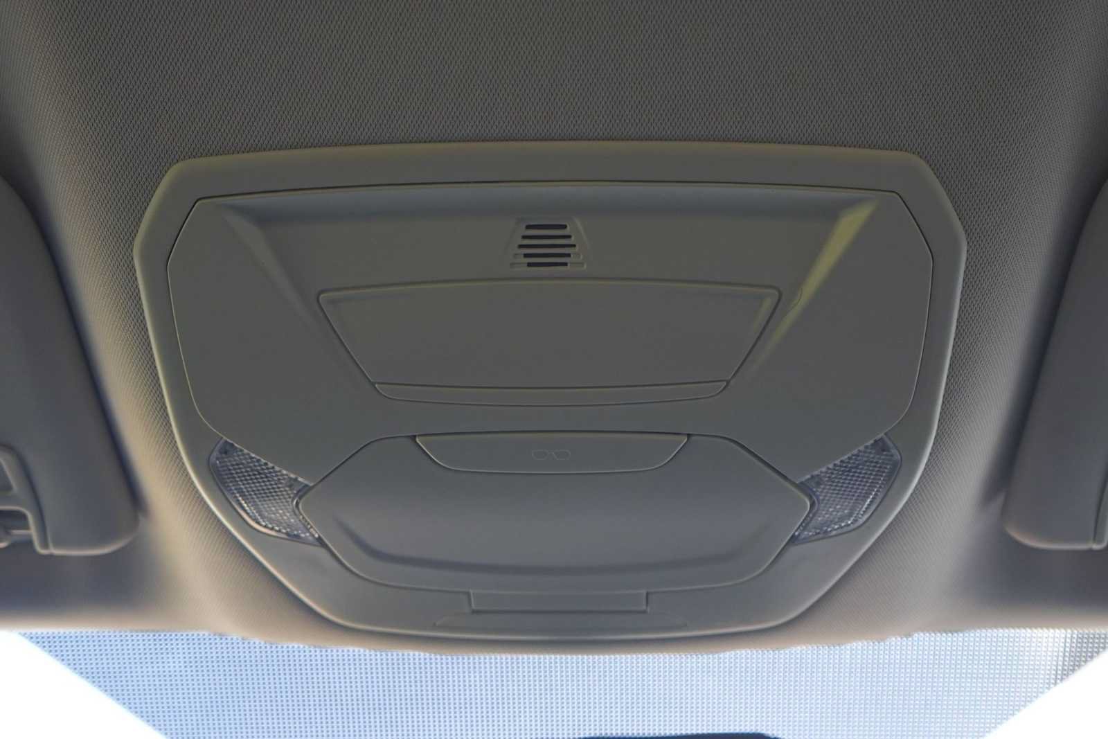 Used 2017 Ford Escape SE FWD image 25