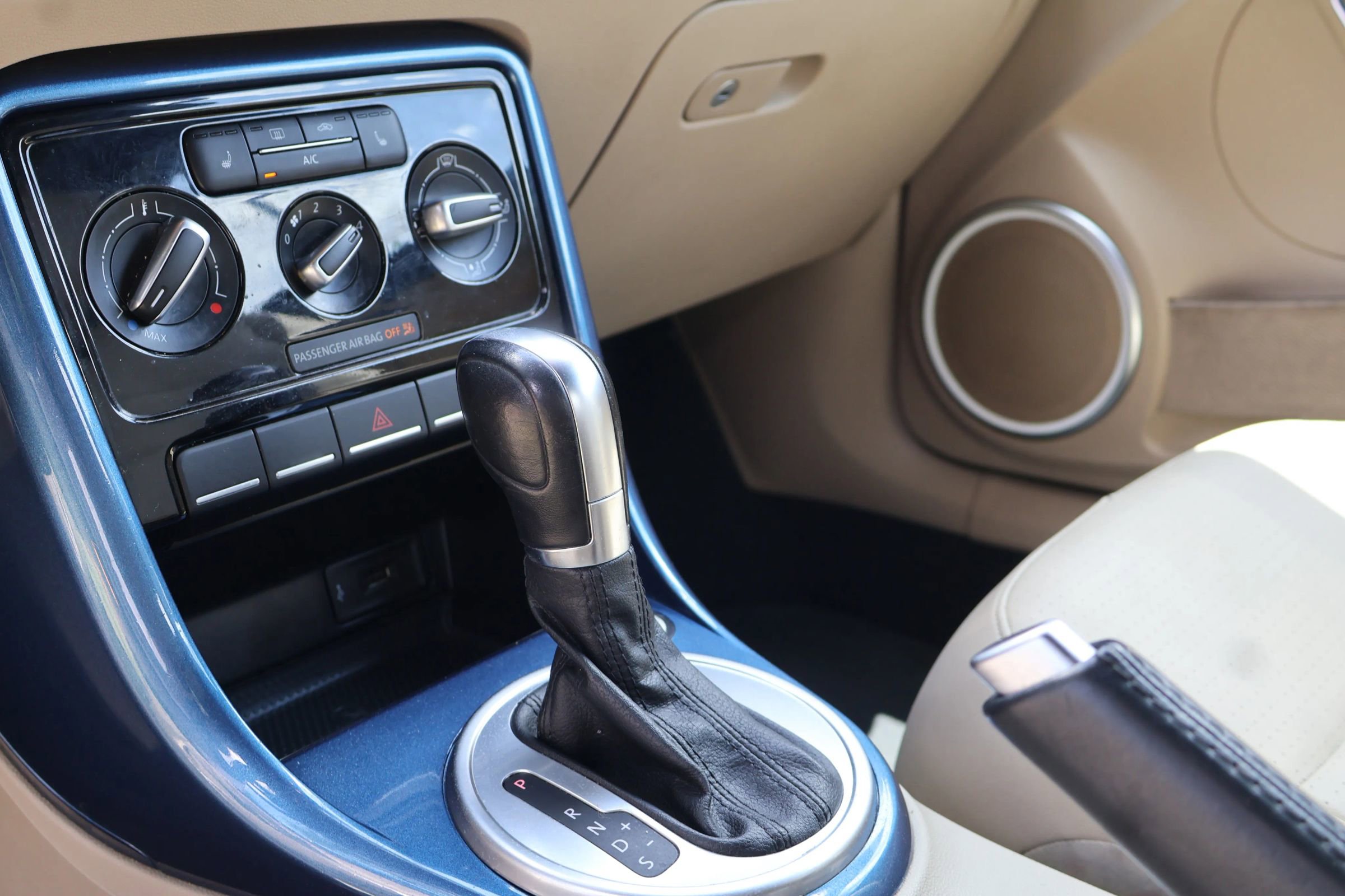 Used 2018 Volkswagen Beetle 2.0T S image 31