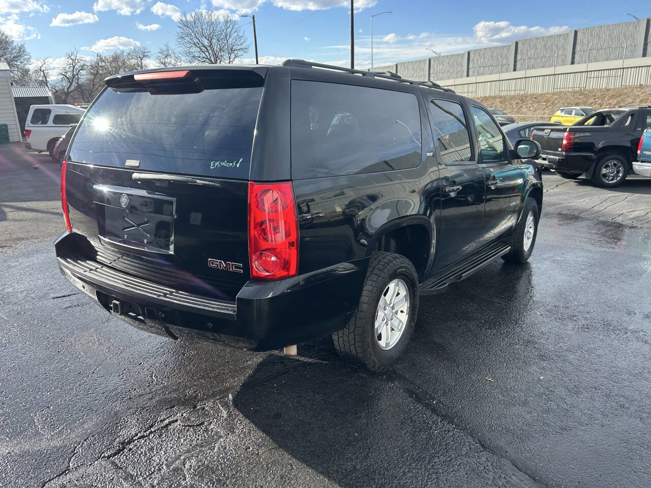 Used 2014 GMC Yukon XL SLT image 8