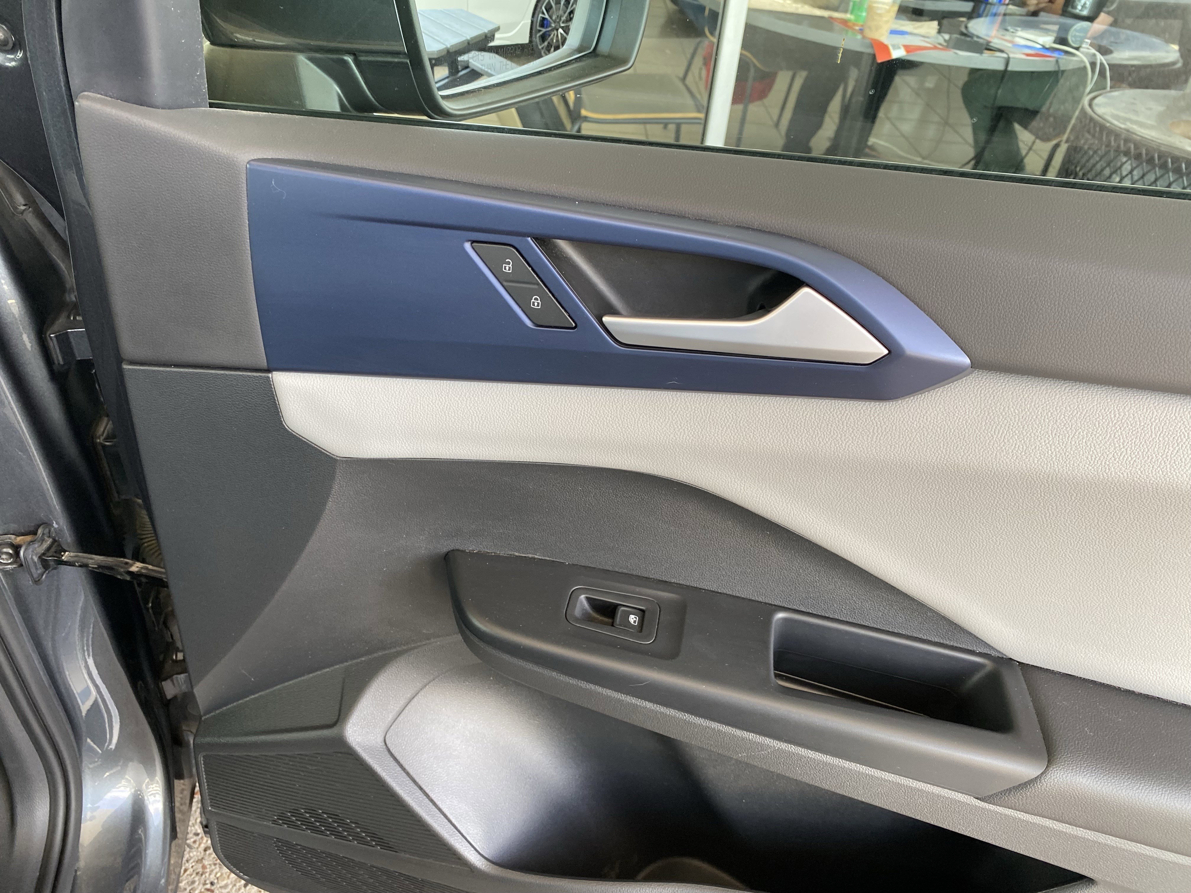 Certified 2022 Volkswagen Taos SE image 34