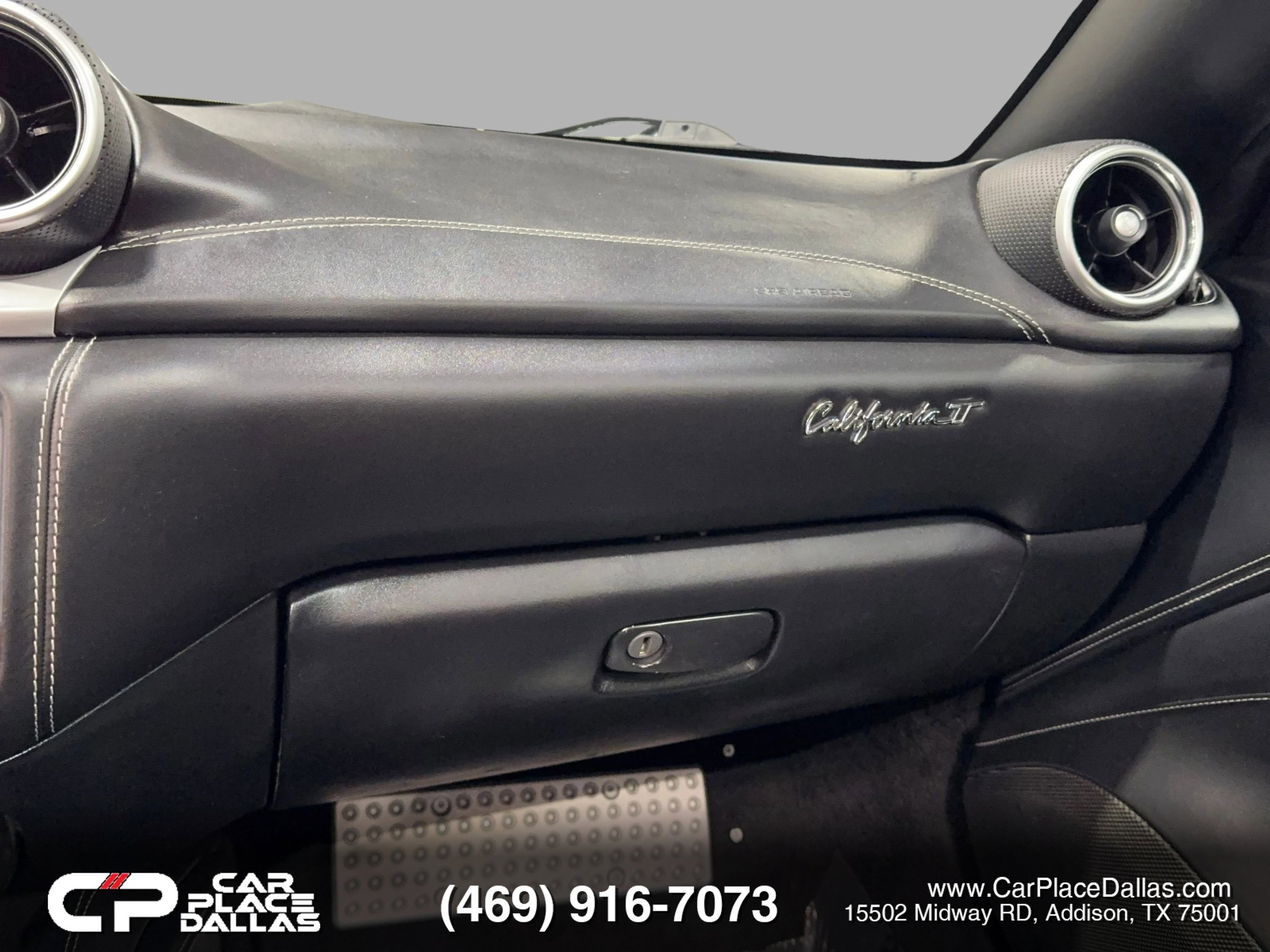 Used 2016 Ferrari California T image 39