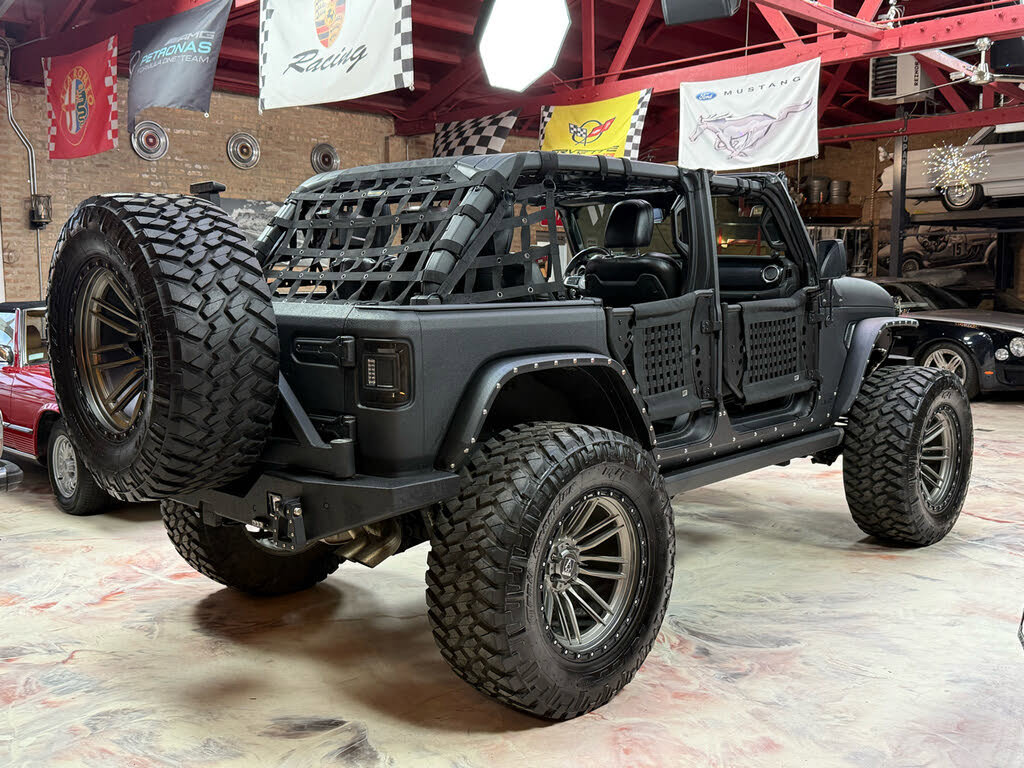 Used 2023 Jeep Wrangler Unlimited Rubicon 392 w/ Xtreme Recon 35" Tire Package AWD/4WD image 16