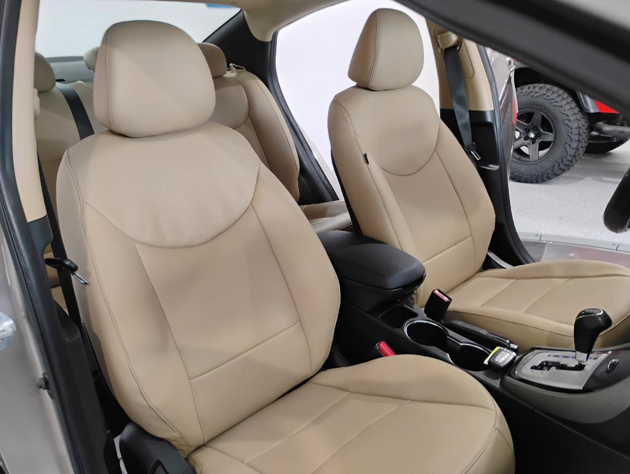 Used 2013 Hyundai Elantra Limited w/ Technology Pkg FWD image 44