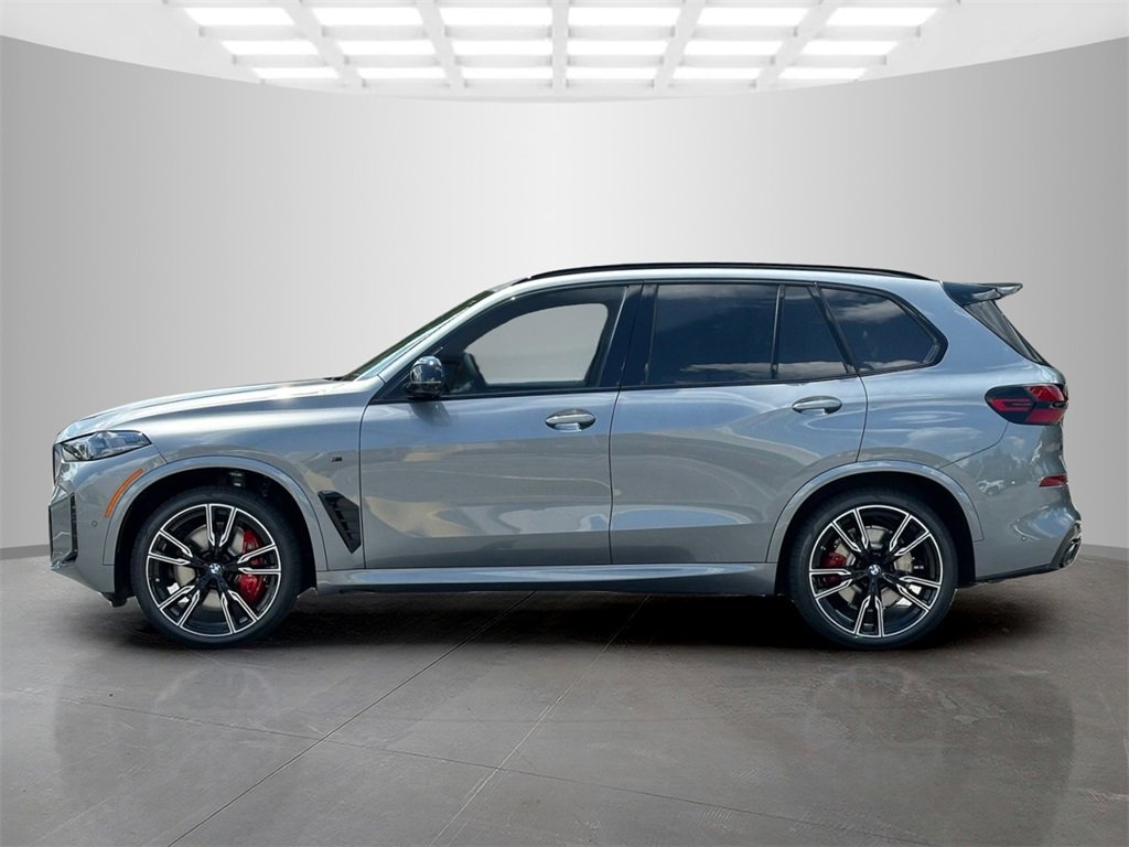 New 2026 BMW X5 M60i w/ Executive Package image 3