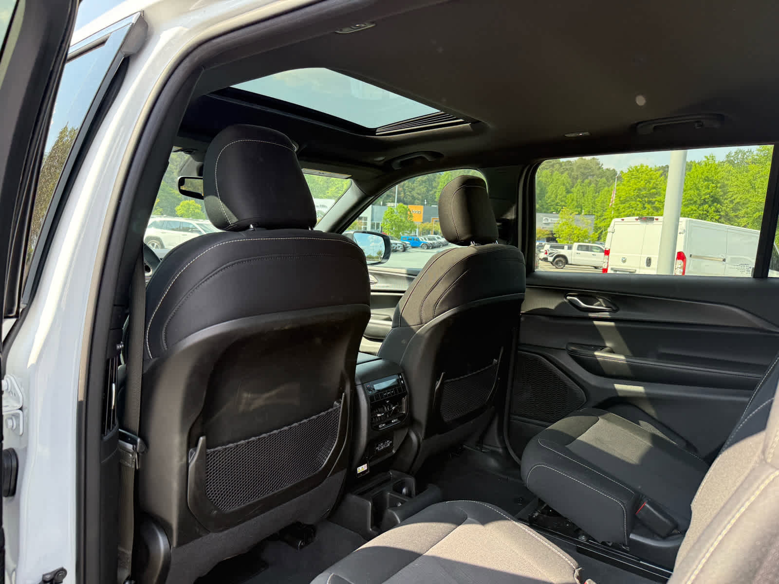 Used 2024 Jeep Grand Cherokee L Laredo w/ Luxury Tech Group I RWD image 24