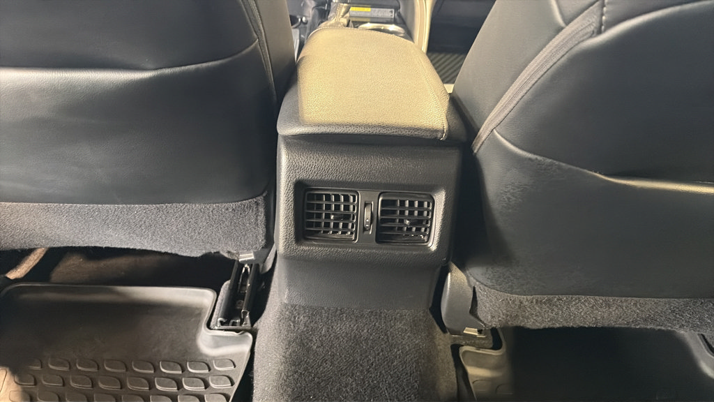 Used 2020 Toyota Camry XSE FWD image 33