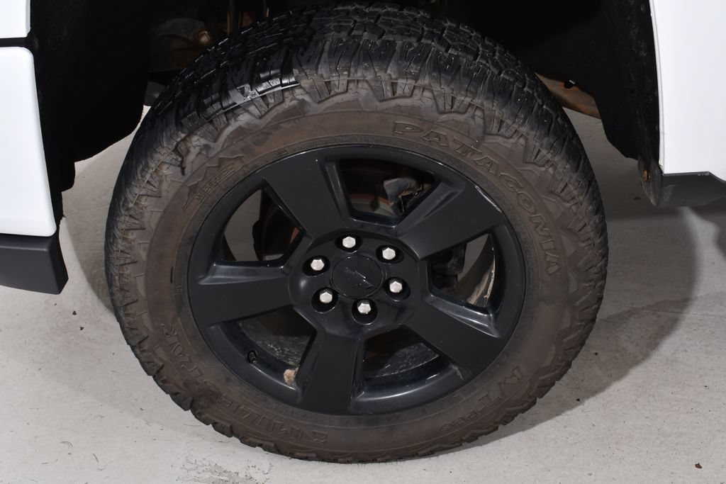Used 2018 Chevrolet Silverado 1500 LT w/ All Star Edition AWD/4WD image 22