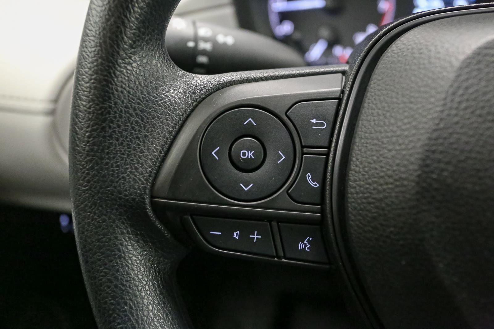 Used 2024 Toyota Corolla Cross L image 30