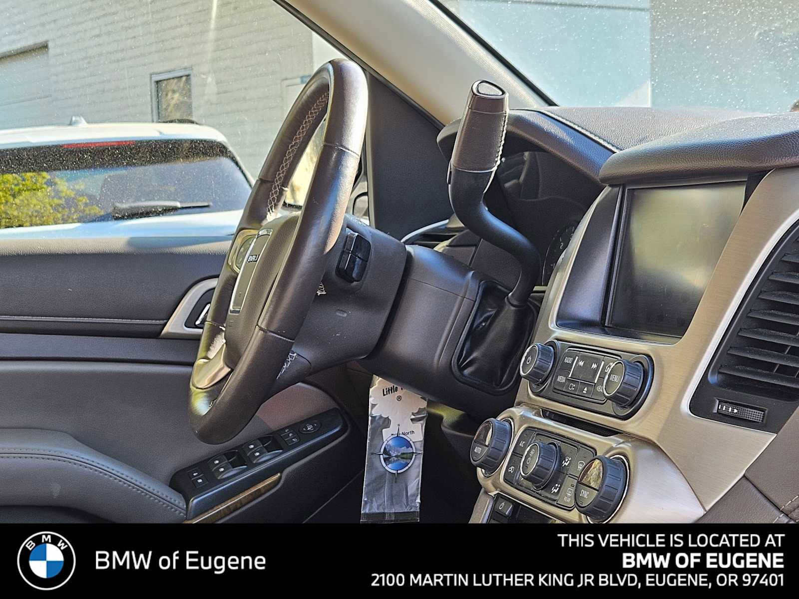 Used 2017 GMC Yukon Denali w/ Open Road Package image 11