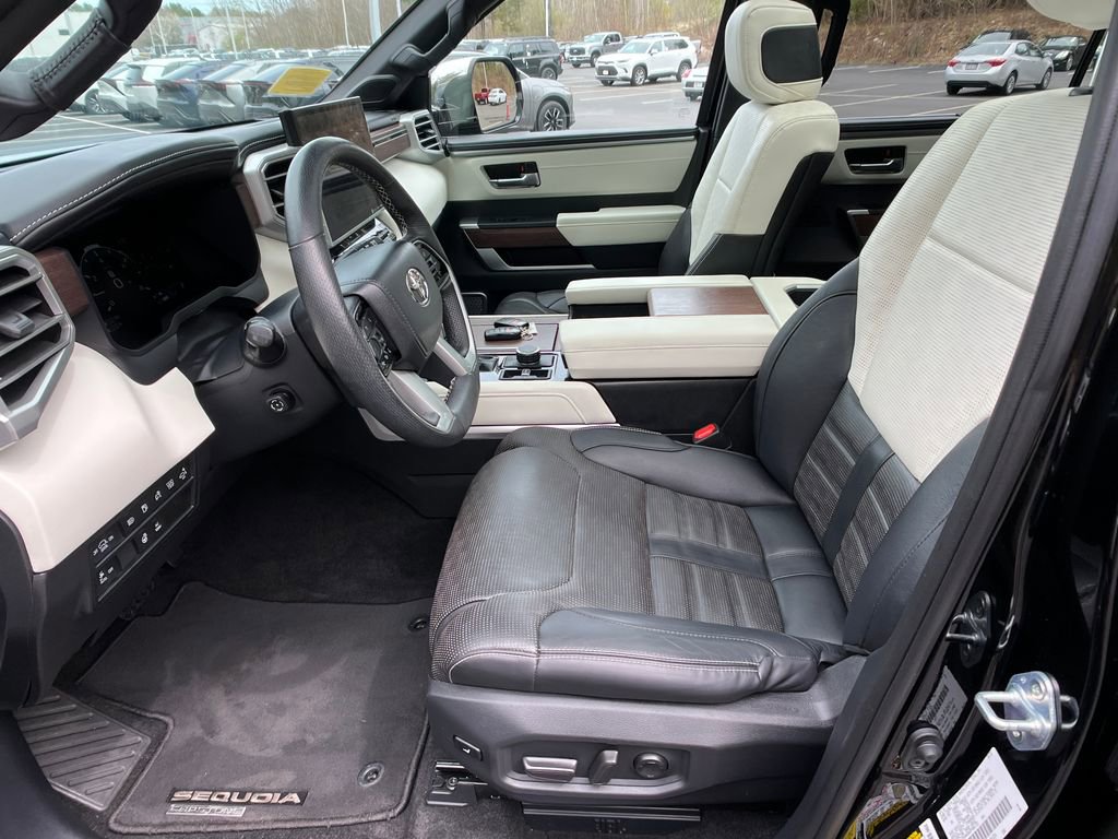 Used 2023 Toyota Sequoia Capstone AWD/4WD image 9