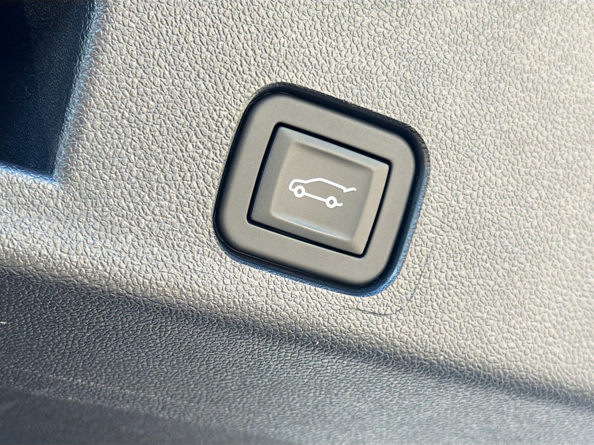 Used 2025 Buick Enclave Preferred image 13