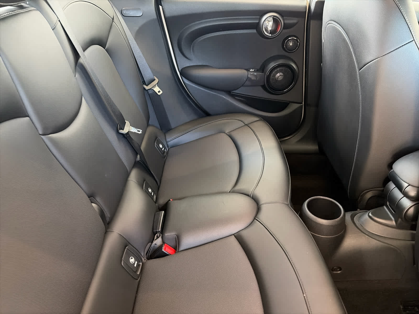Used 2017 MINI Cooper 4-Door Hardtop FWD image 12