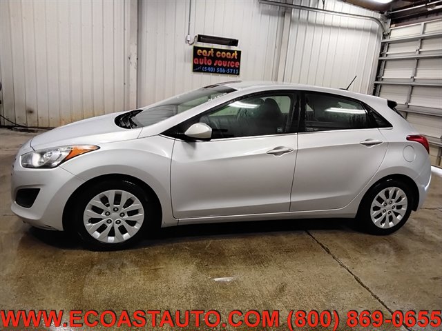 Used 2016 Hyundai Elantra GT FWD image 5