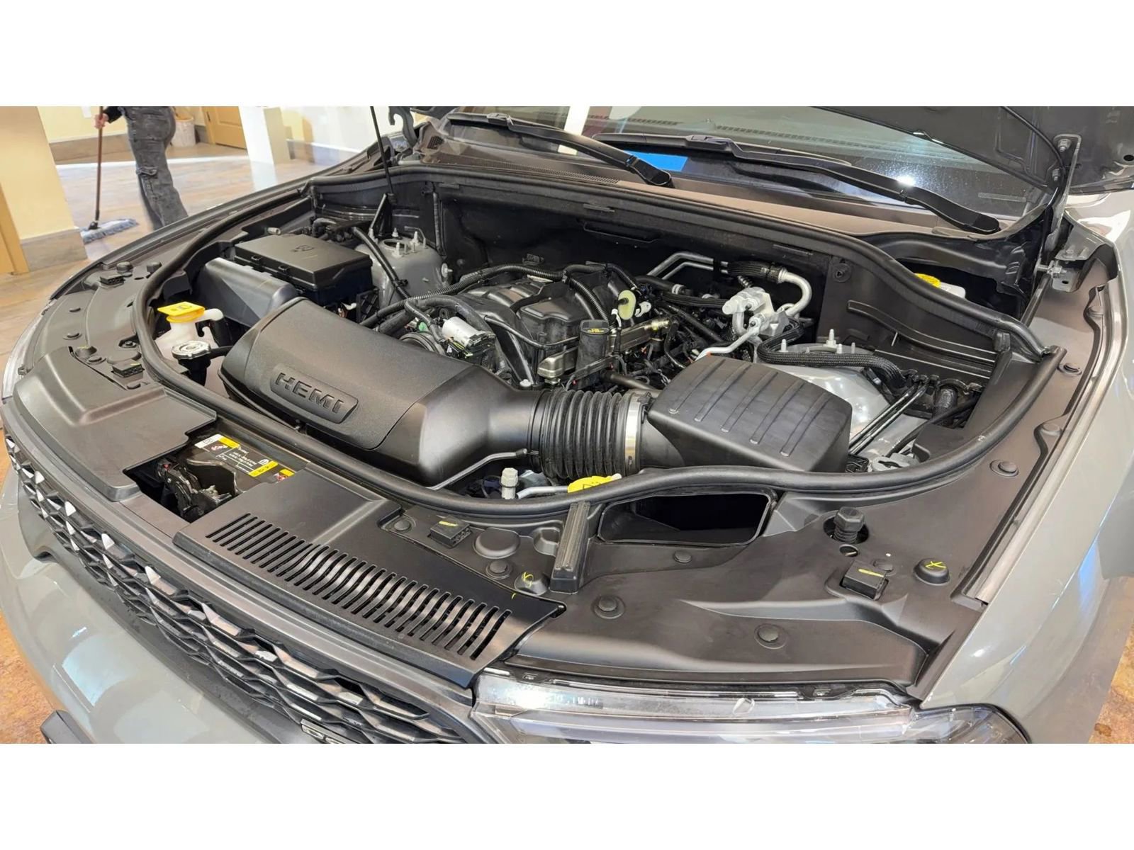 Used 2025 Dodge Durango R/T w/ Blacktop Package image 28