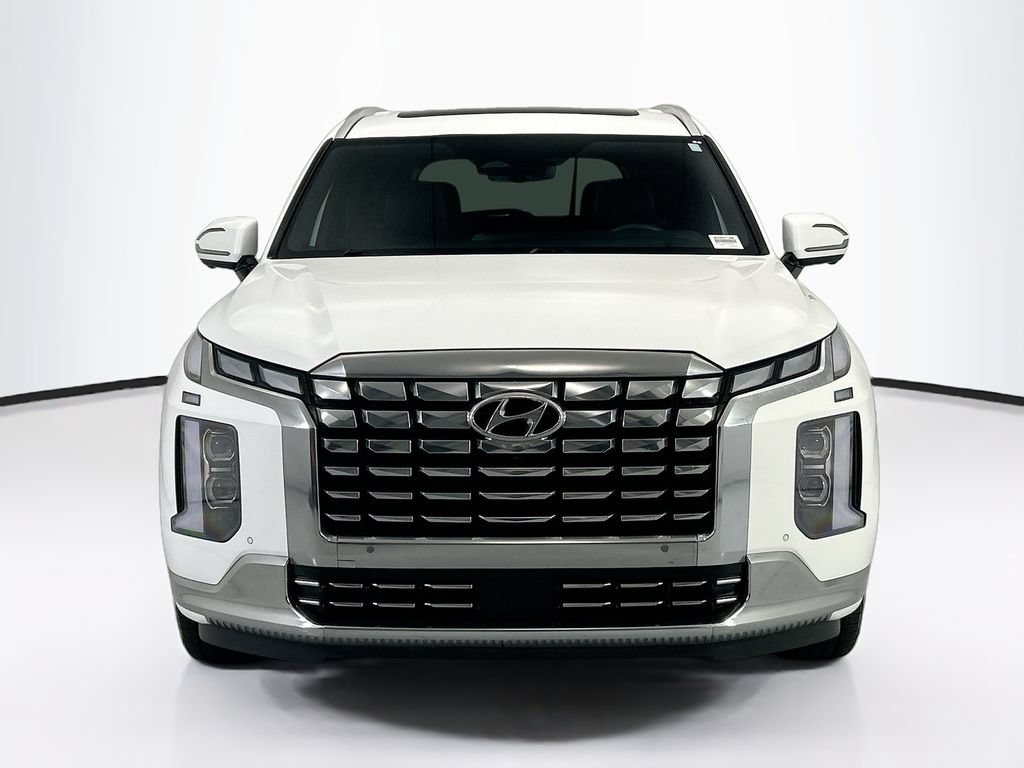 Used 2024 Hyundai Palisade Calligraphy FWD image 2