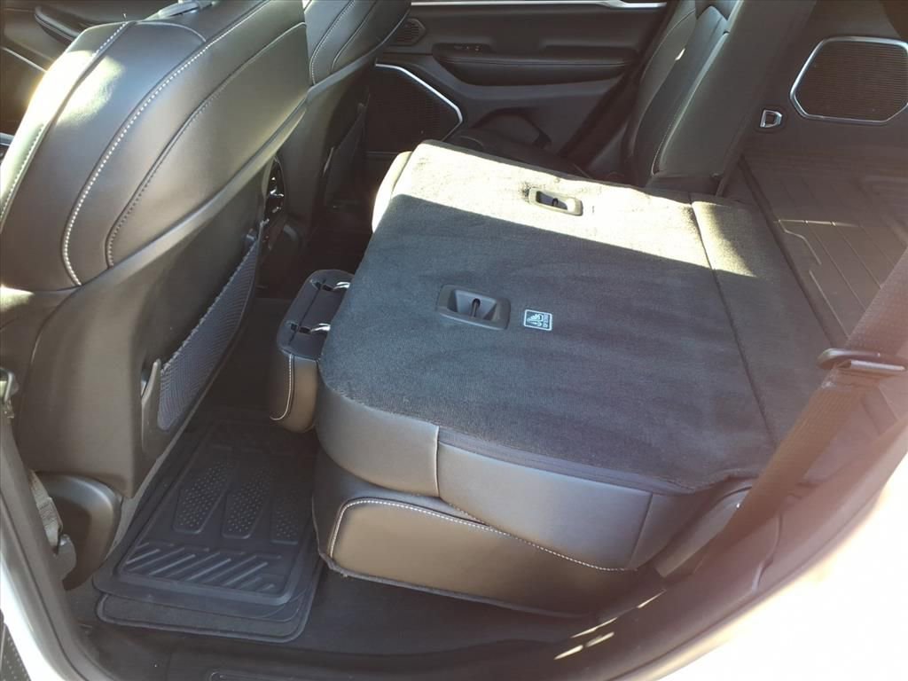 Used 2023 Jeep Grand Cherokee Limited w/ Luxury Tech Group II image 69