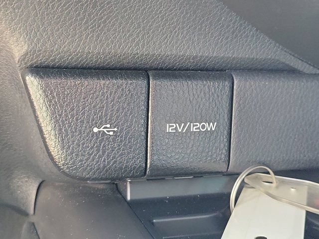 Used 2024 Toyota Camry XLE FWD image 27