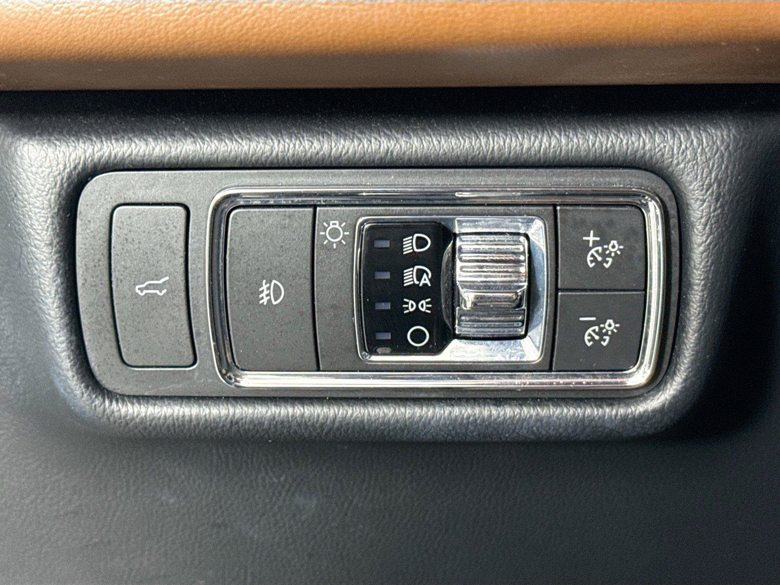Used 2021 Lincoln Aviator Reserve w/ Equipment Group 201A RWD image 14