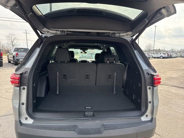 Used 2023 Chevrolet Traverse LT image 9