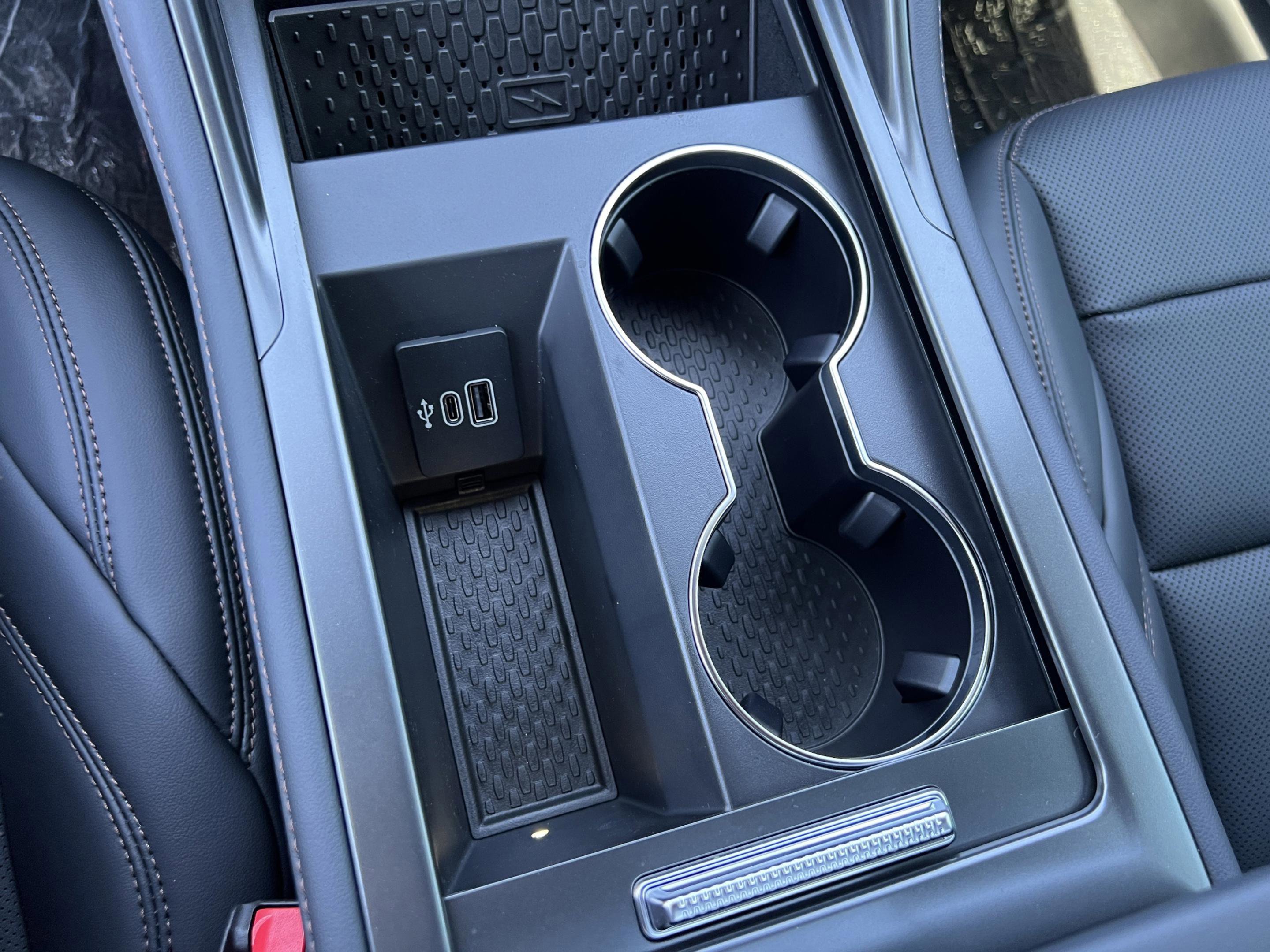 New 2025 Lincoln Nautilus Premier w/ Equipment Group 102A image 20