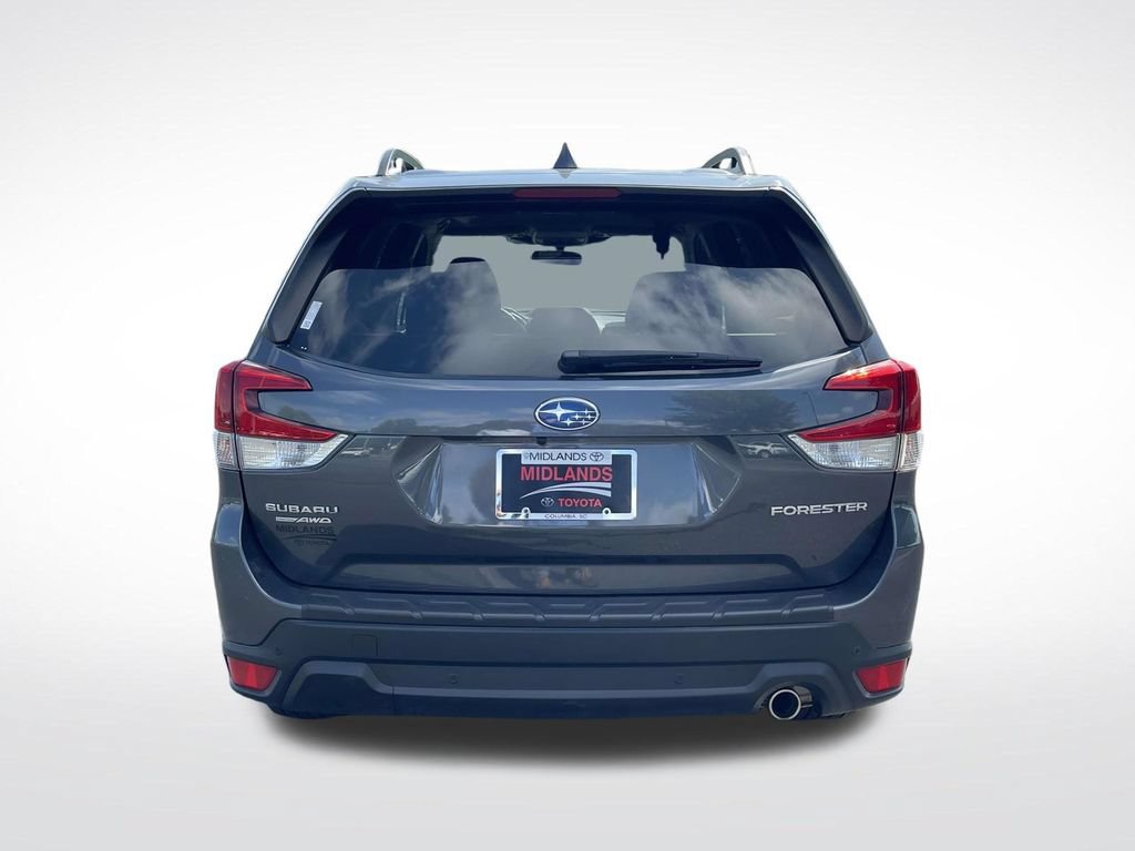 Used 2022 Subaru Forester Limited AWD/4WD image 5