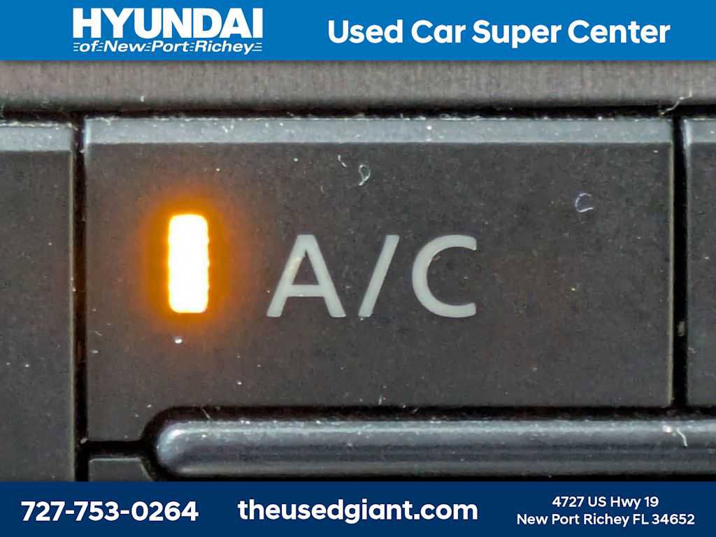 Used 2014 Nissan Armada SL image 29