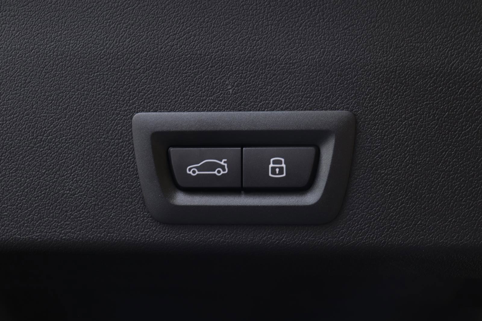 New 2026 BMW XM Label Red w/ M Driver's Package image 17