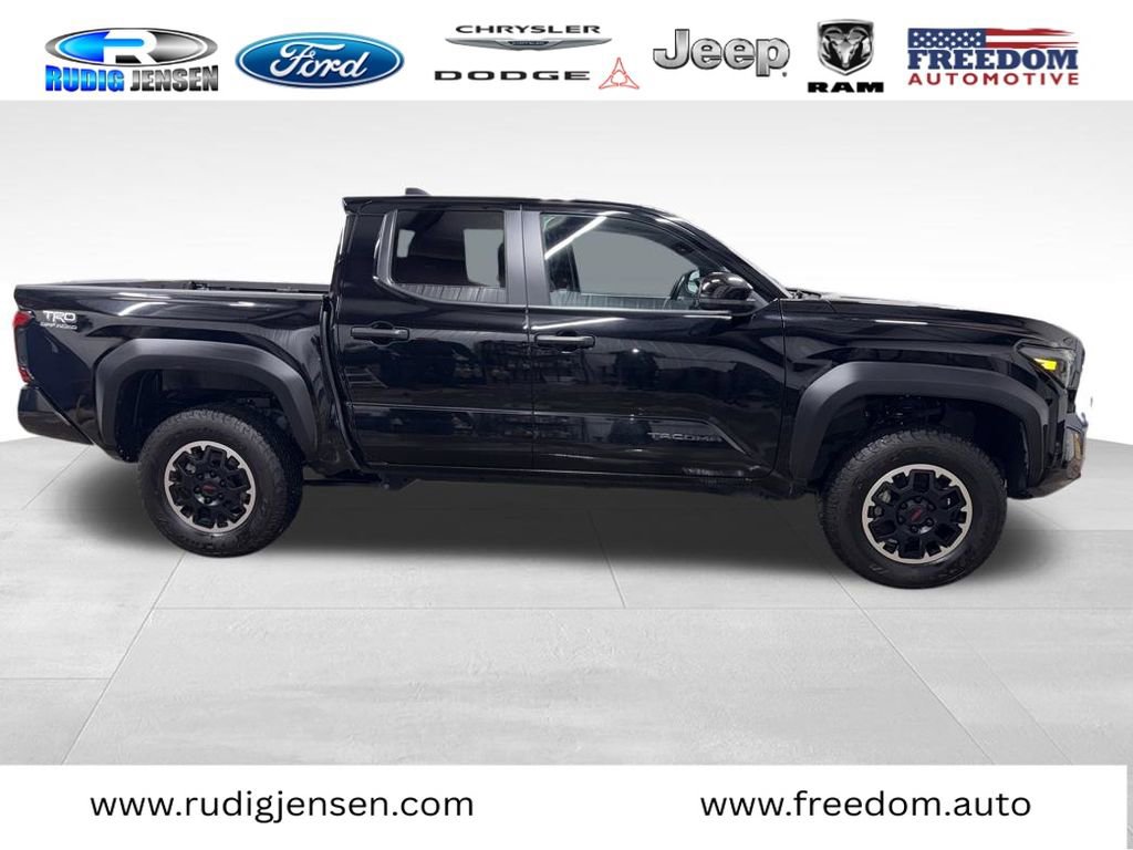 Used 2024 Toyota Tacoma TRD Off-Road image 6