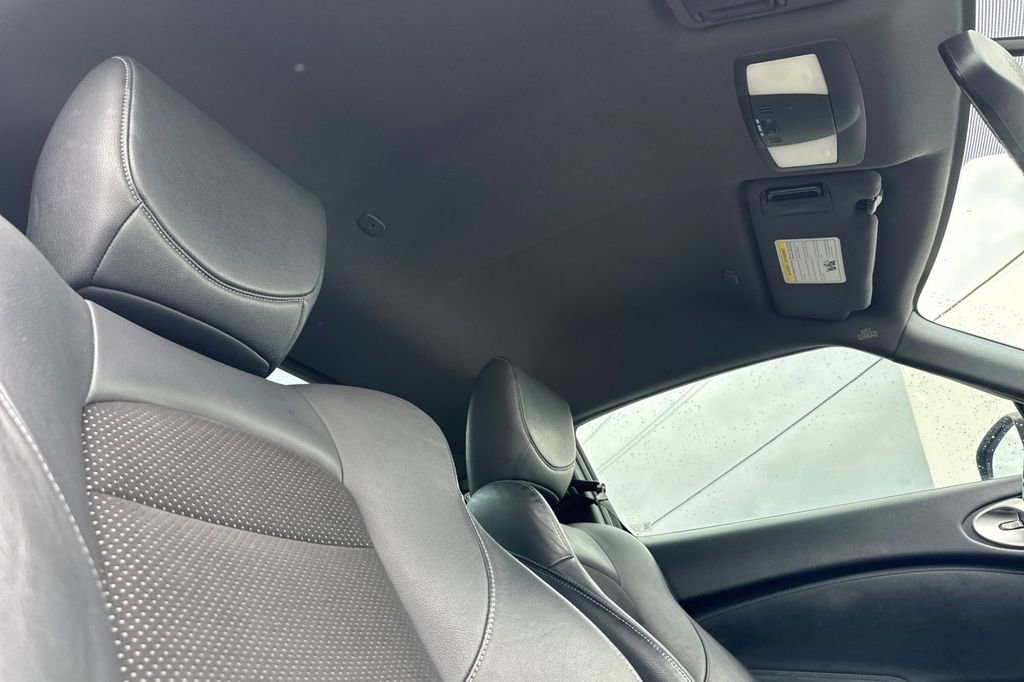 Used 2020 Nissan 370Z Touring Sport image 13