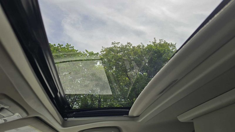 Used 2017 Toyota Sienna XLE Premium FWD image 29