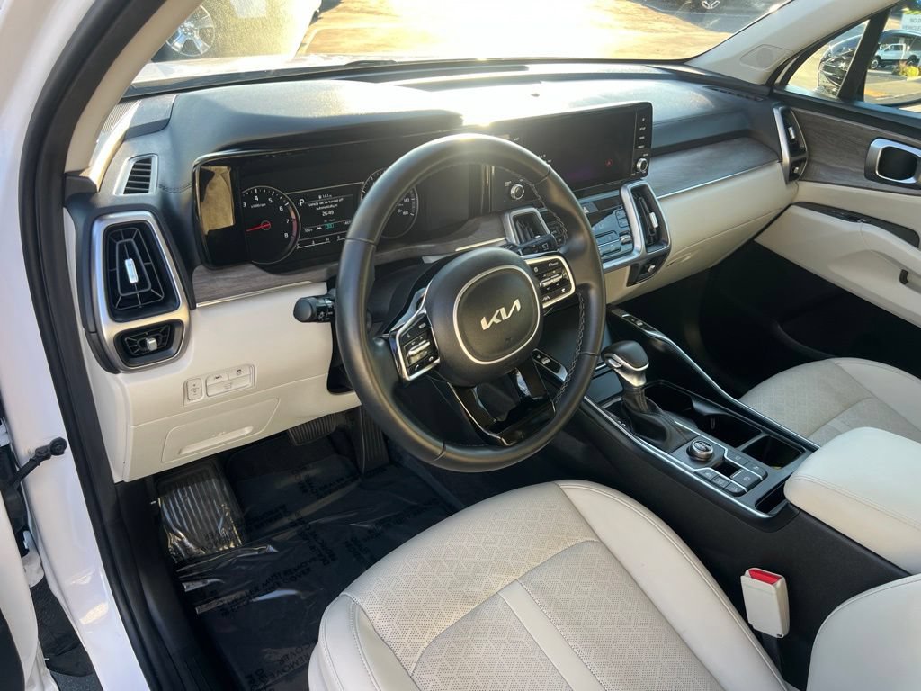 Used 2023 Kia Sorento EX w/ Panoramic Sunroof Package FWD image 25
