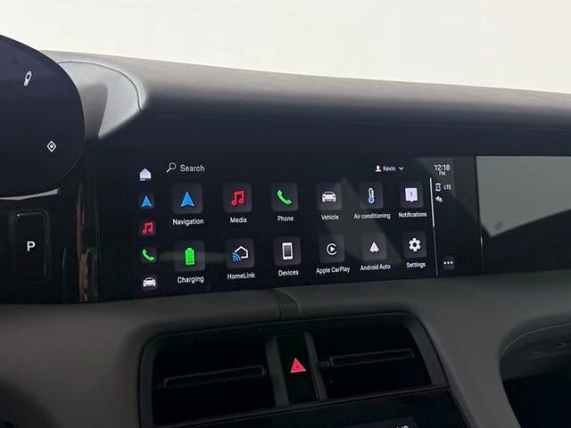 Used 2021 Porsche Taycan image 27