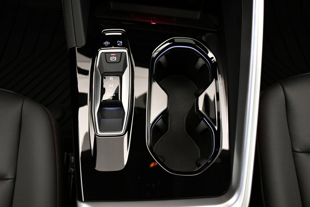 Used 2025 Audi Q5 Premium w/ Convenience Package image 29