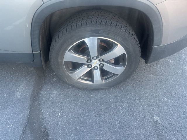 Used 2018 Chevrolet Traverse LT AWD/4WD image 17