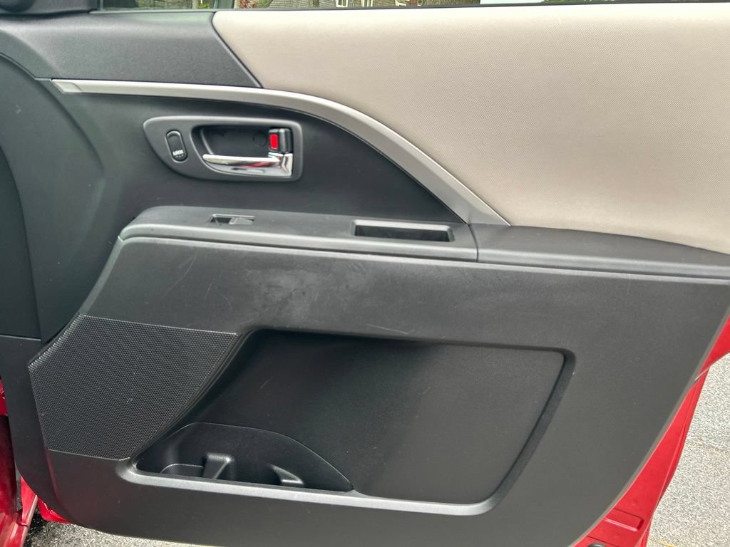 Used 2014 MAZDA MAZDA5 Sport FWD image 24