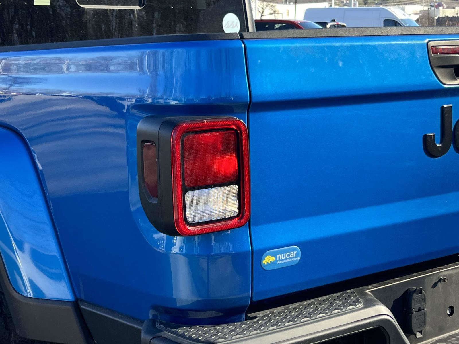 Used 2022 Jeep Gladiator Sport image 9