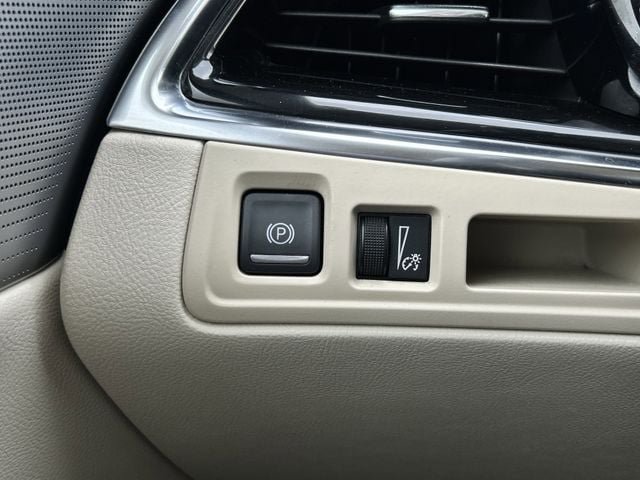 Used 2023 Cadillac XT6 Premium Luxury AWD/4WD image 22