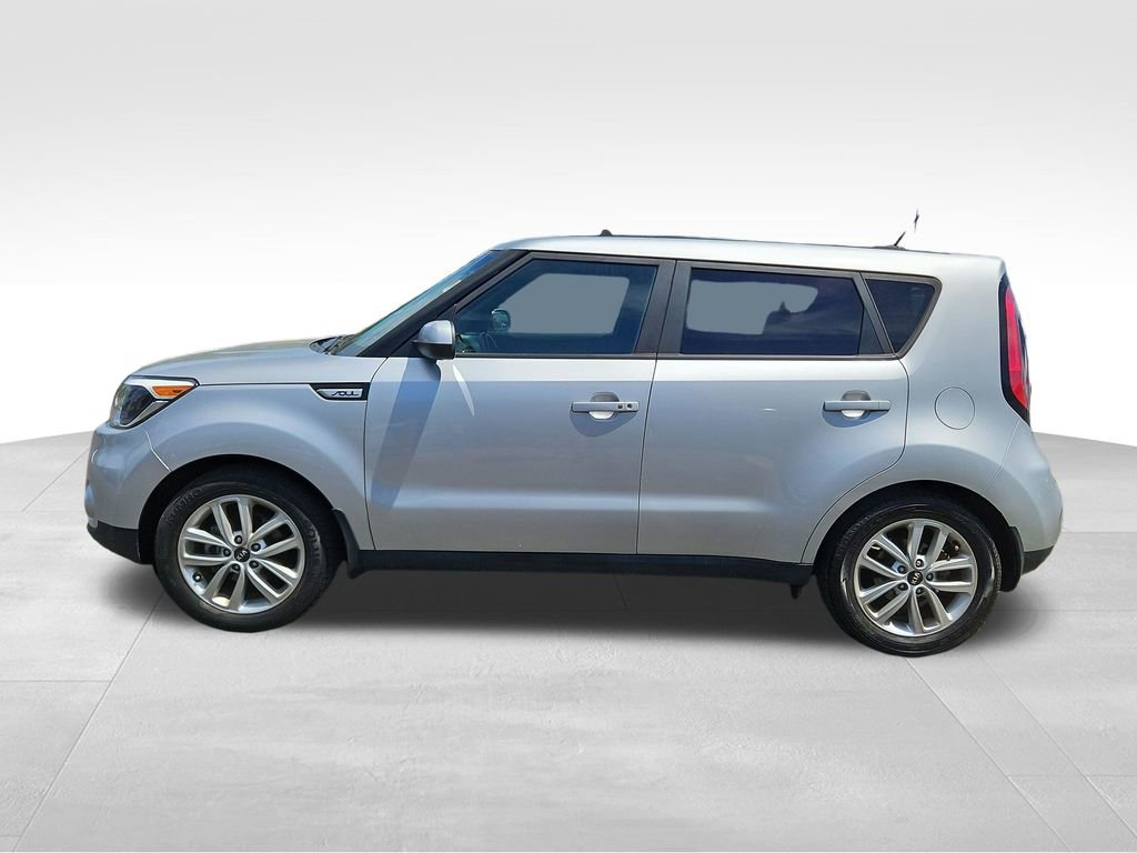 Used 2017 Kia Soul + w/ Audio Package image 4