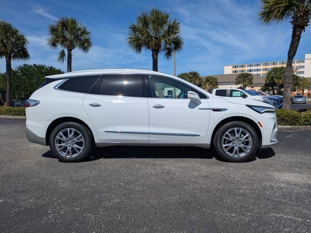Used 2023 Buick Enclave Essence w/ Experience Buick Package image 3