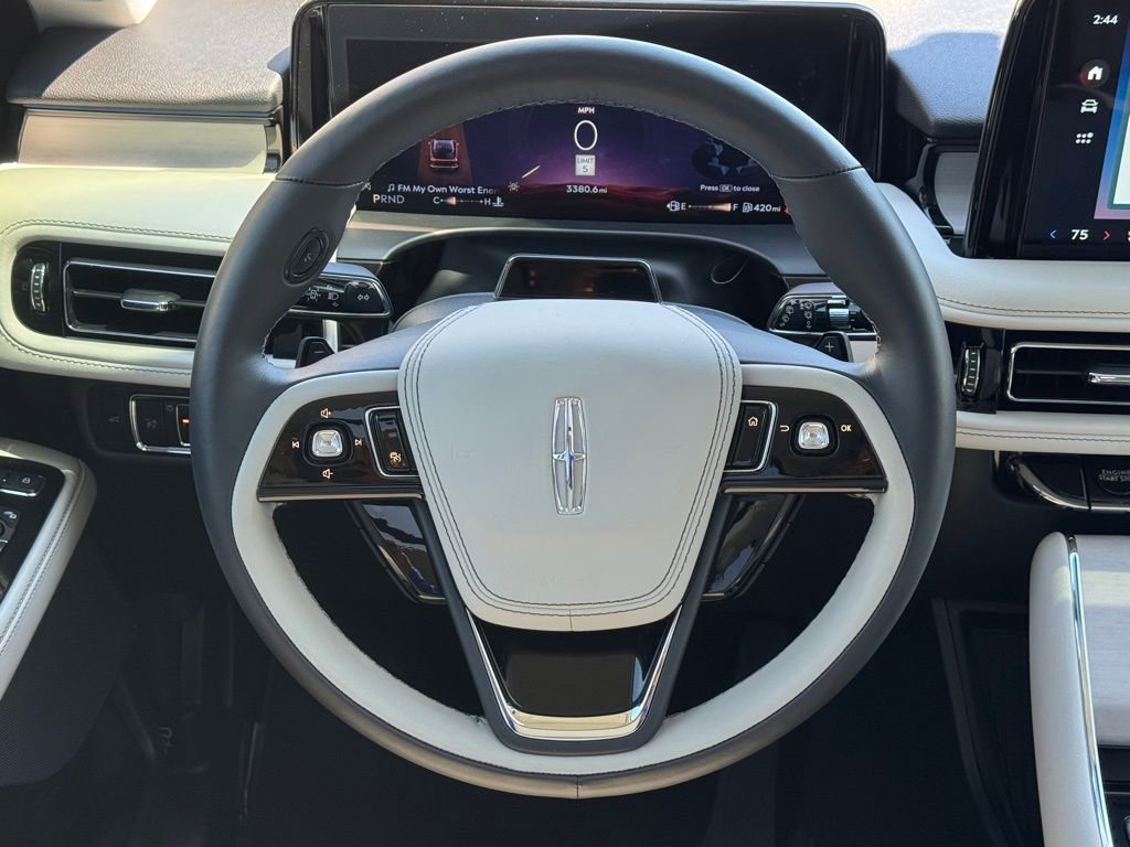 Used 2025 Lincoln Aviator Reserve w/ Jet Appearance Package AWD/4WD image 18