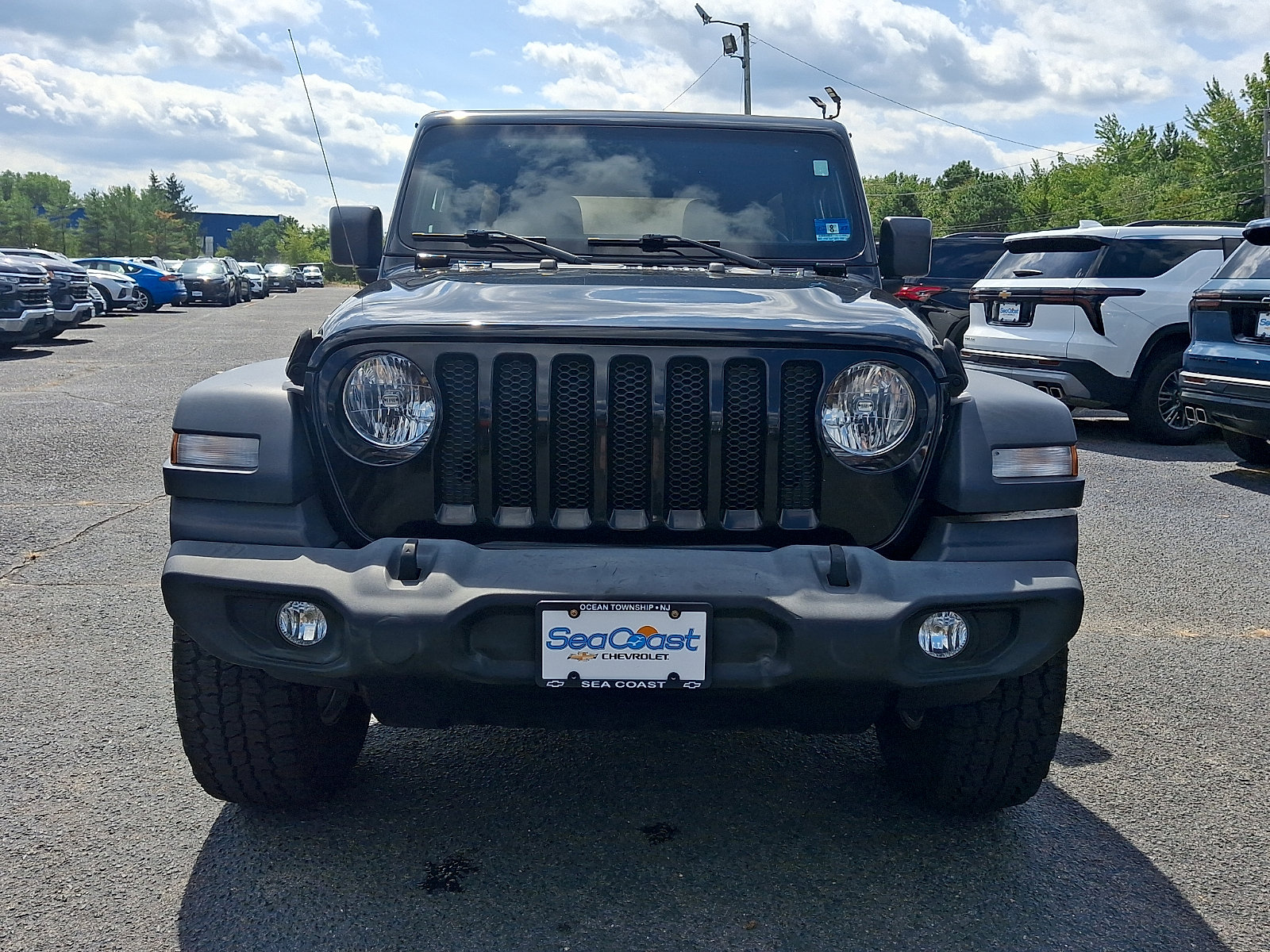 Used 2018 Jeep Wrangler Unlimited Sport S AWD/4WD image 2