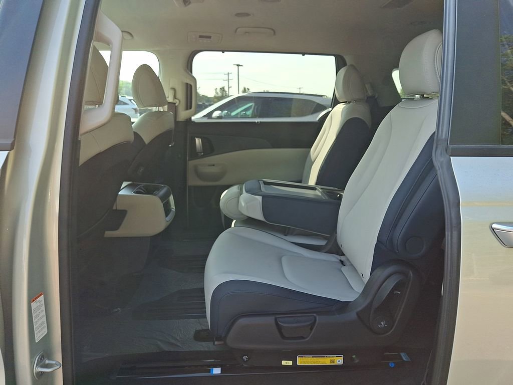 New 2026 Kia Carnival EX image 10