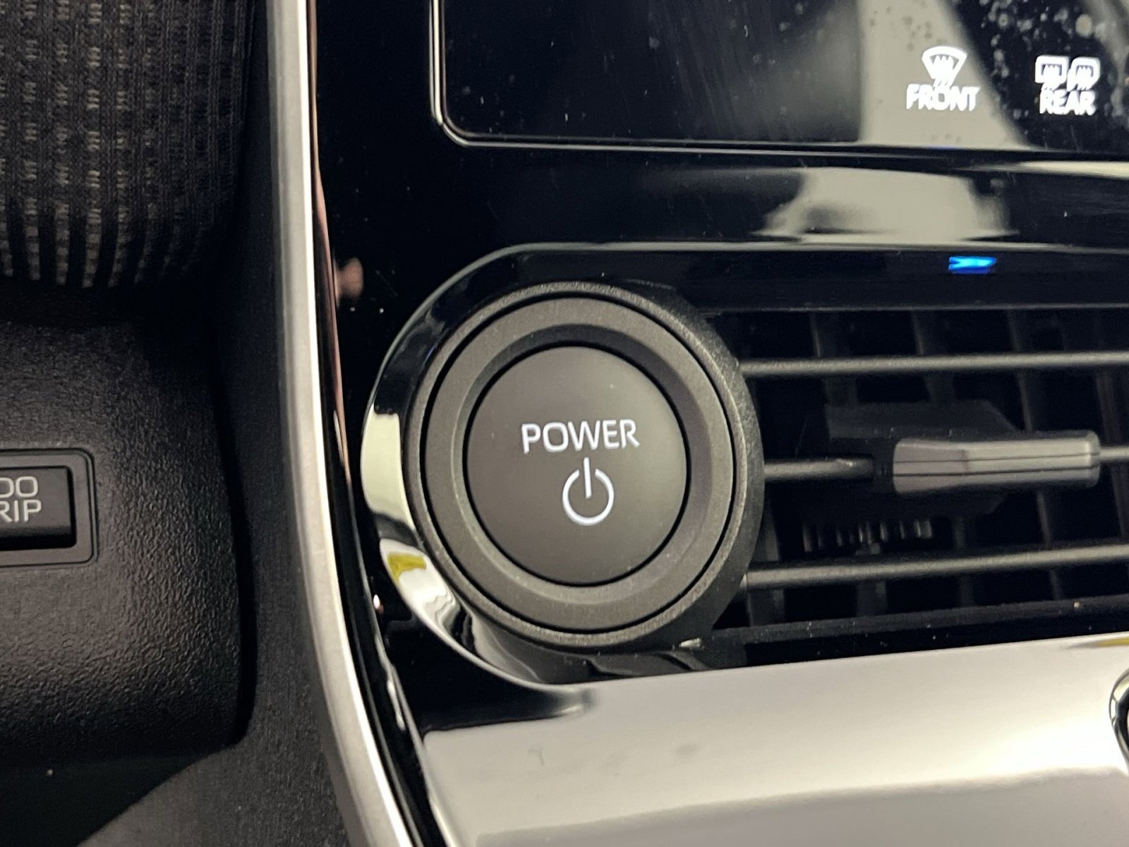 Used 2024 Toyota bZ4X XLE w/ Weather Package image 34