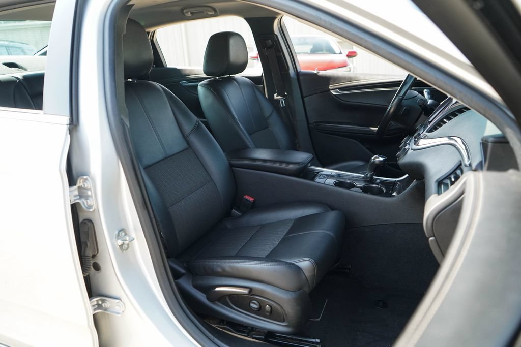 Used 2020 Chevrolet Impala LT FWD image 13