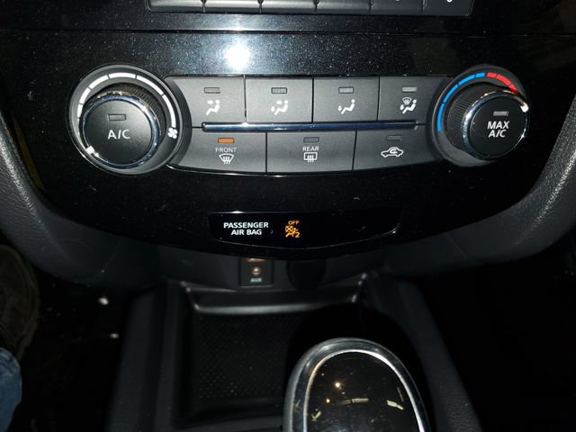Used 2017 Nissan Rogue S AWD/4WD image 20