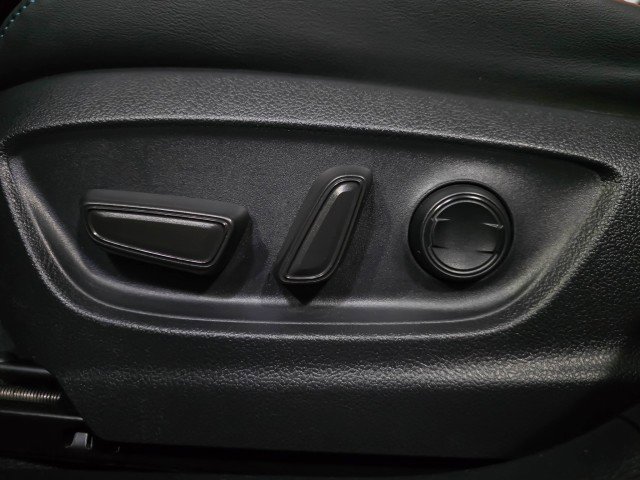 Used 2018 Toyota Prius Prime Advanced image 31