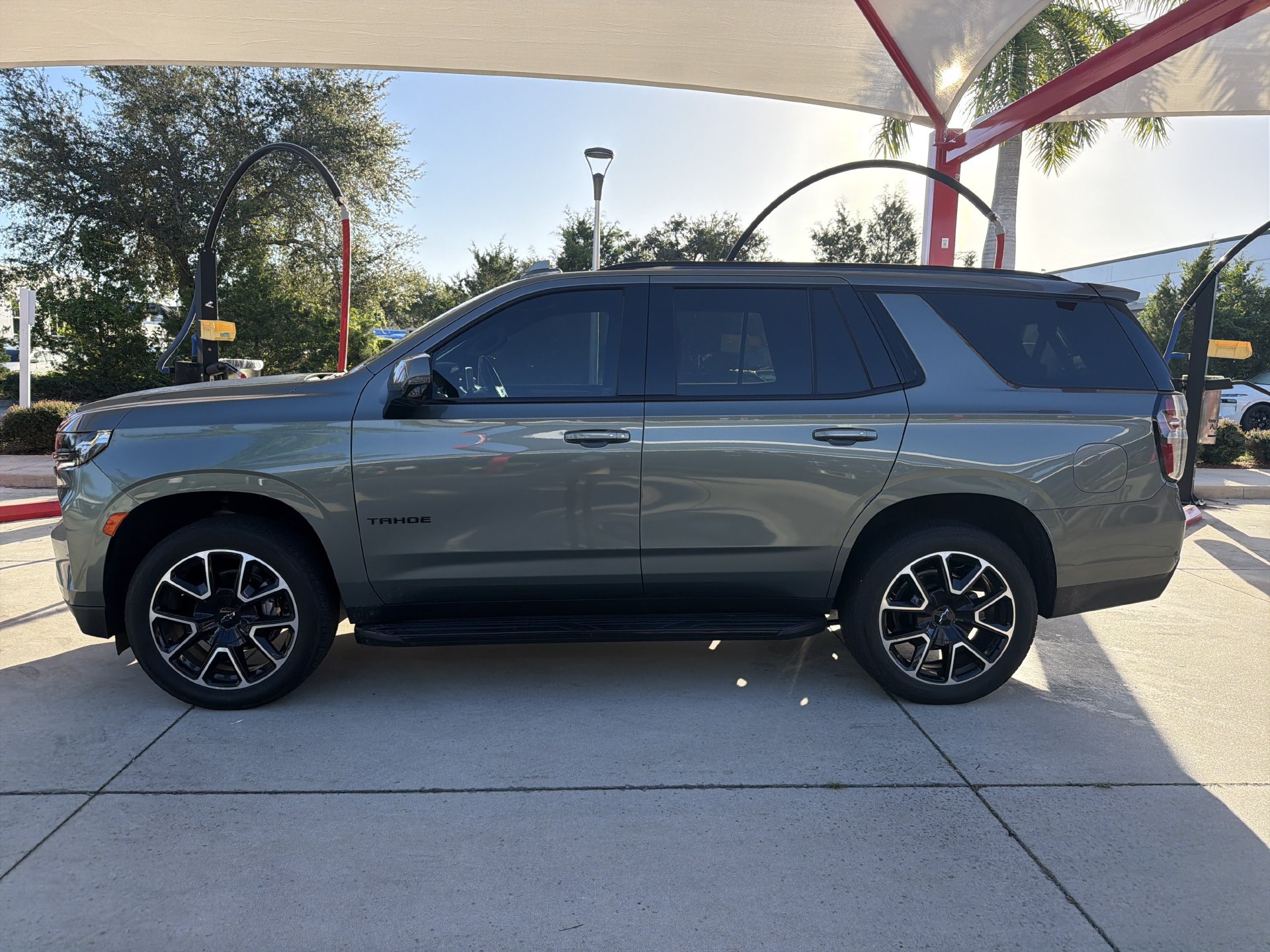 Used 2024 Chevrolet Tahoe RST w/ Luxury Package RWD image 6