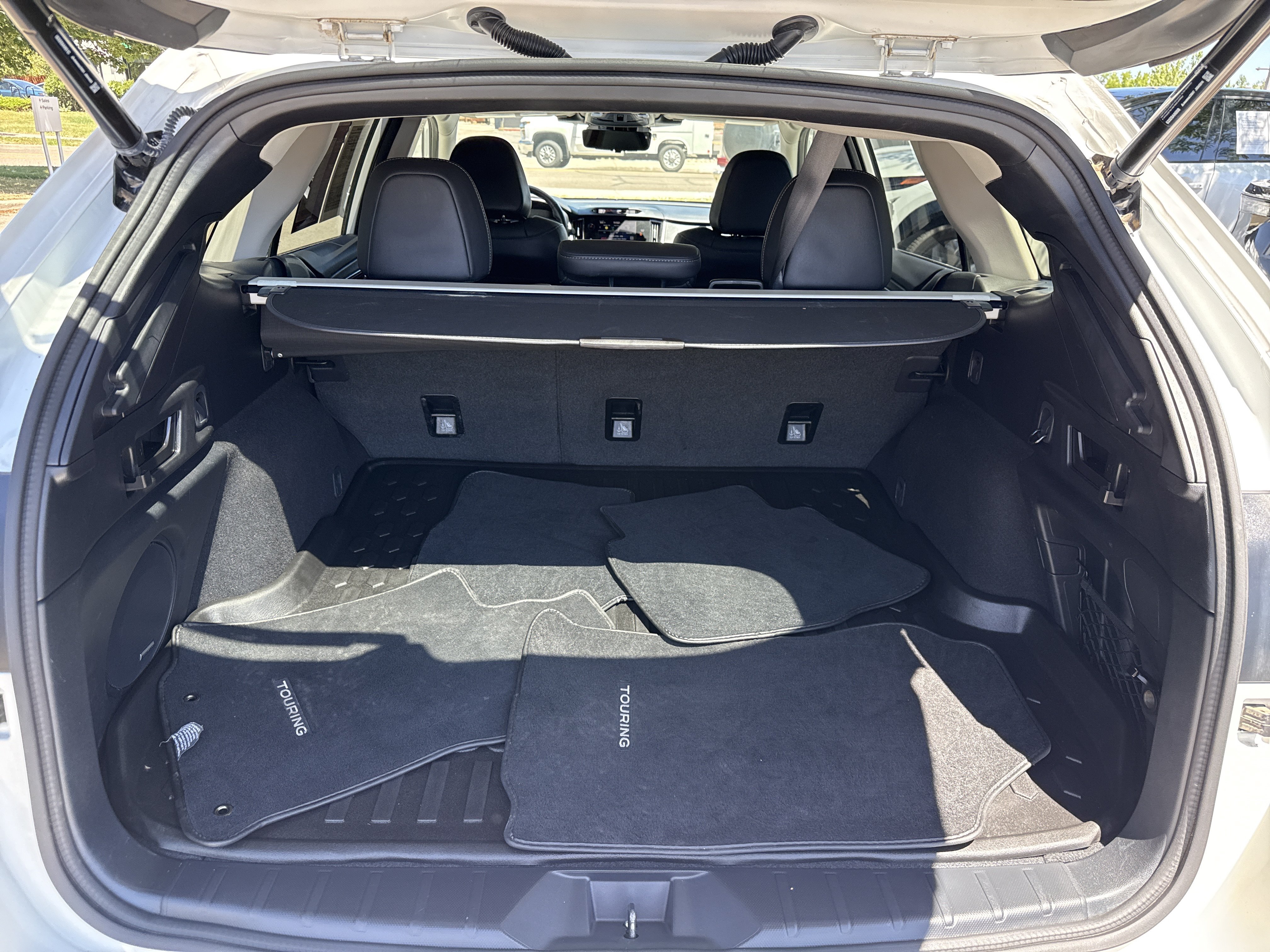 Used 2023 Subaru Outback Touring XT AWD/4WD image 16